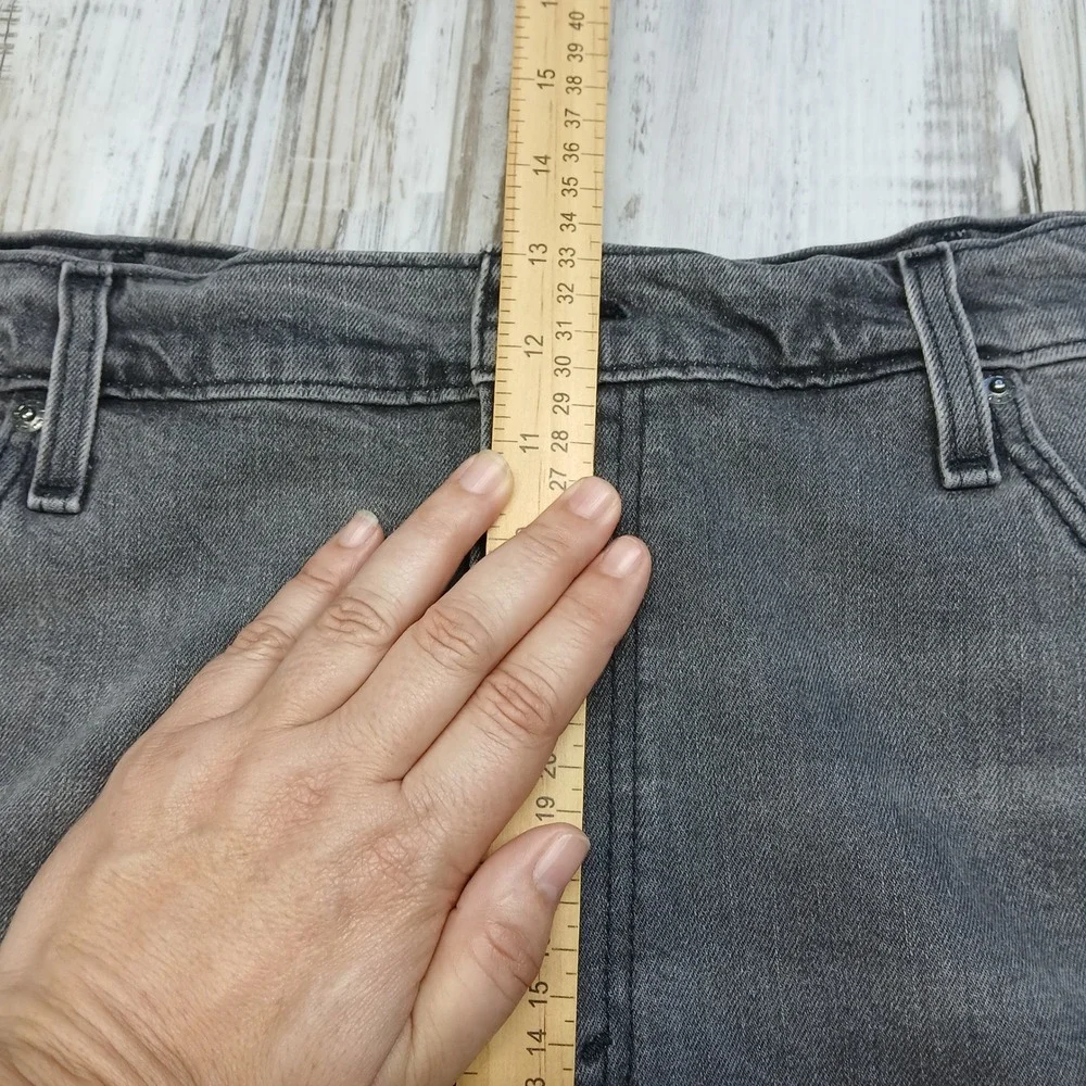 Signature by Levi Strauss Mens Gray Denim Shorts Size 38 Cotton Stretch Casual
